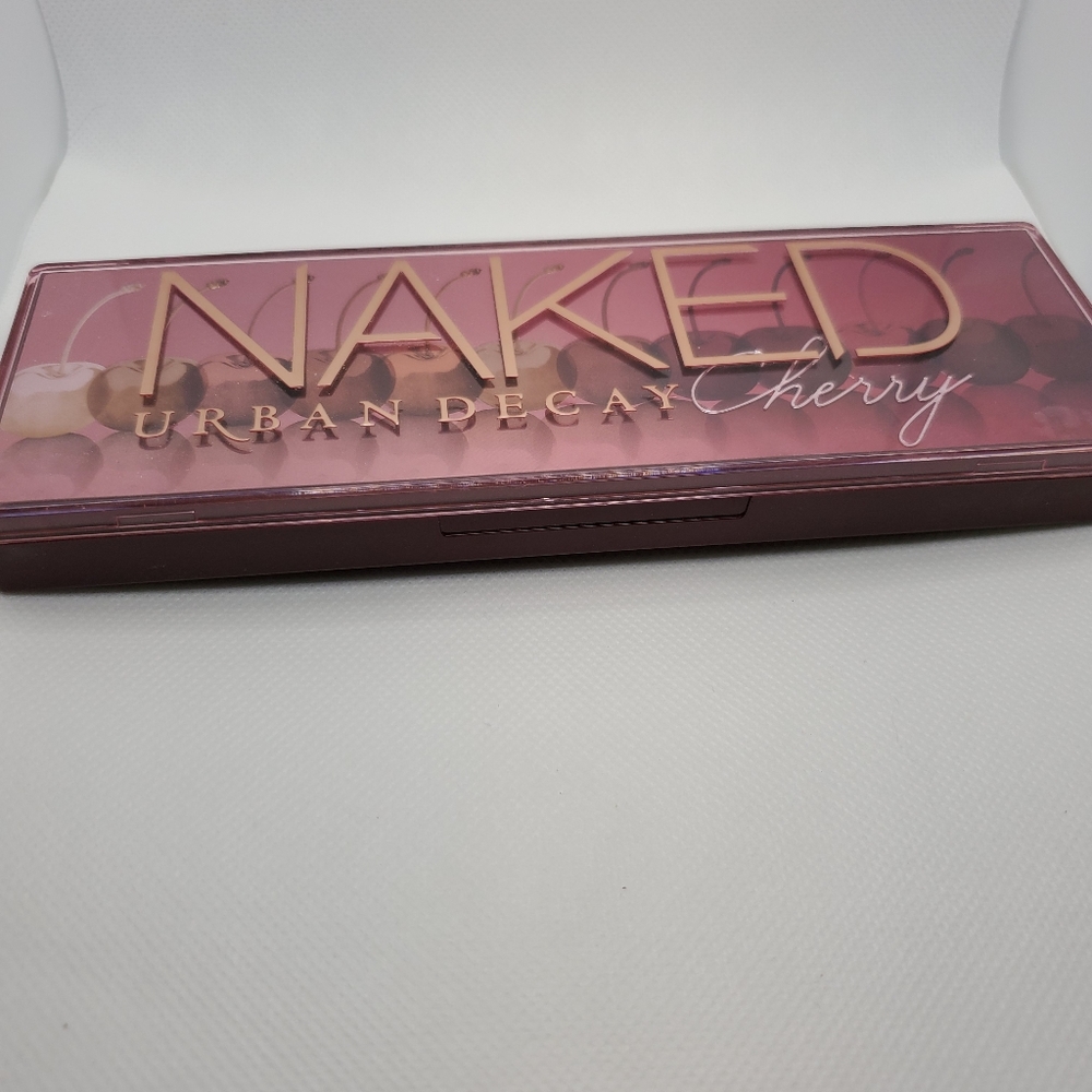 Swatched UD Naked Cherry Pallet